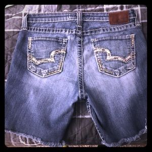 Big Star 31 Maddie mid rise fit jean cut-offs